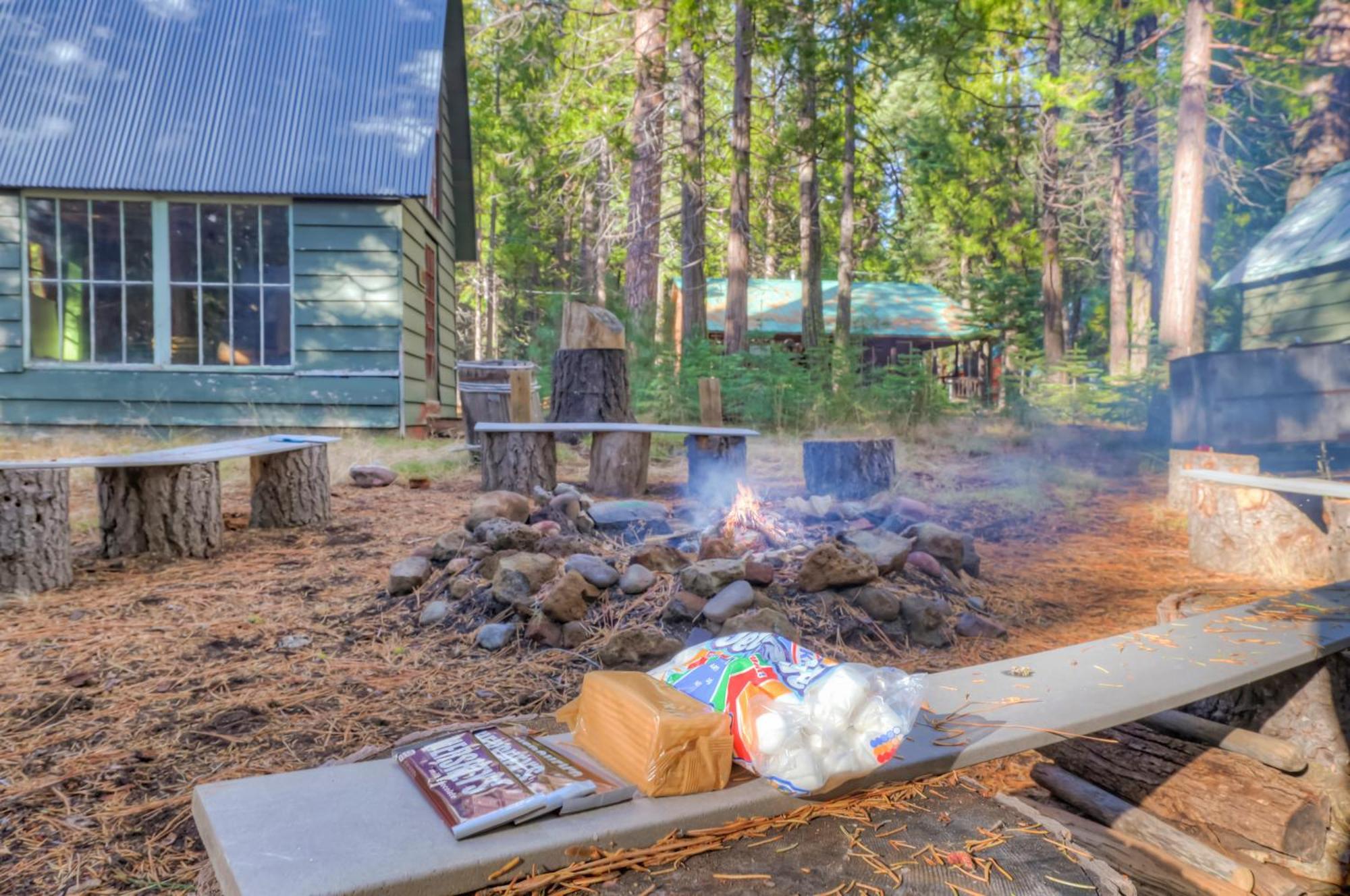 Spacious Classic Cabin Retreat- Near Lassen Mill Creek Exterior foto